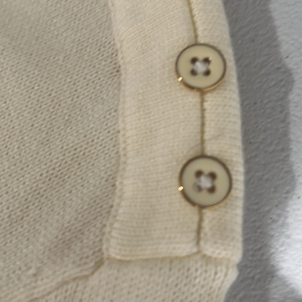 TALBOTS SWEATER WITH BUTTONS ON THE SHOULDER LONG SLEEVE SIZE Mp - Picture 10 of 11